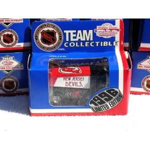   50 Scale White Rose Collectible NHL Diecast Car