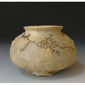 one Changsha Kiln Porcelain Pot with flower design, Chinese Antique 