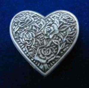 Pewter Button FIVE Floral Renaissance Heart Button 0037  