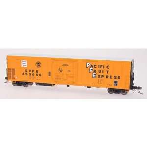  HO RTR R 70 20 Reefer, SPFE IMR48813 Toys & Games