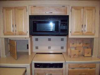 2006 Winnebago ADVENTURER