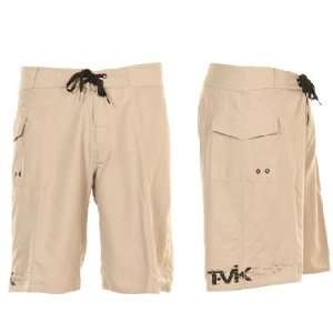  Tavik Punch Board Shorts Size 28