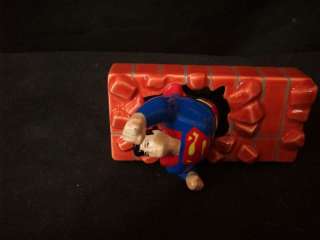 DC COMICS SUPERMAN BRICK WALL SALT AND PEPPER #C95  