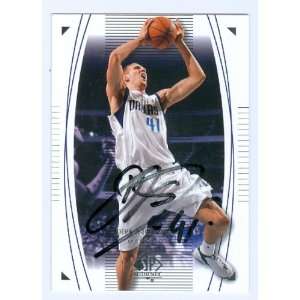 Signed Dirk Nowitzki Ball   Card 2004 Upper Deck #13  