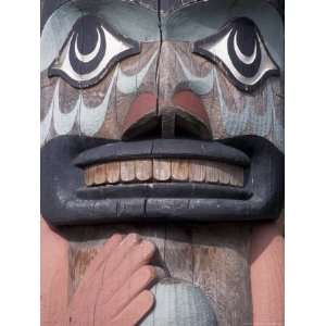 Native American Totem Pole, Stanley Park, Vancouver, British Columbia 