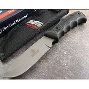 Smith & Wesson CK202 (CH202) Bullseye Hunting Knife Knife