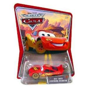  Disney / Pixar Dirt Track Lightning McQueen   World of 