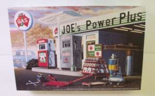 GAS SERVICE STATION MRC JOES POWER PLUS Garage Tools 124 Model Kit 
