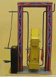 Vintage Yone Japan Tin Litho Windup Swinging ROBOT Toy  