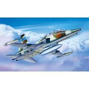  Italeri 1/72 F5B Freedom Fighter Kit Toys & Games