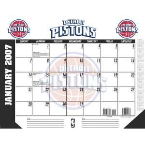 Detroit Pistons 22x17 Desk Calendar 2007  Sports 