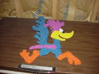 VINTAGE POPCORN PLASTIC ROAD RUNNER WALL HANGING GREAT LOOKS AND 
