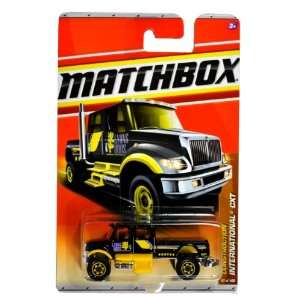    INTERNATIONAL Commercial Extreme Truck CXT (T8957) Toys & Games