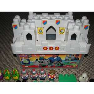  Mega Bloks Build and Play Castle Toys & Games