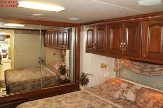 MIRRORED SLIDING GLASS WARDROBE