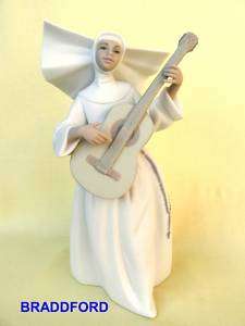 LLADRO 6406 Sister with Guitar ** MINT in MATTE finish  