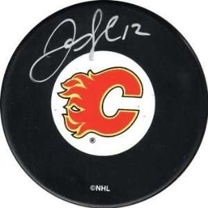  Jarome Iginla Autographed Puck   Autographed NHL Pucks 