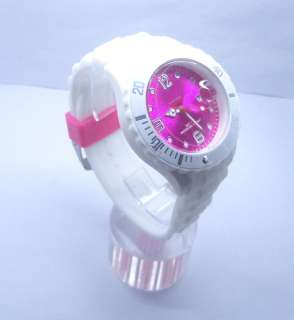   FASHION Silicone Quartz Wrist Quartz Watch Unisex With Calendar  