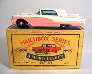 Matchbox RW No.75A Ford Thunderbird black base & wheels  