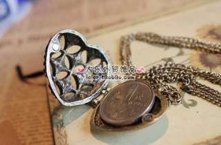 crystal heart shape pendent necklace can be opened  