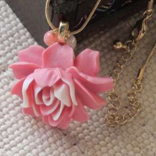 NWOT 16 Beautiful Gold Tone Polymer Clay Flower Pendant Necklace Xmas 