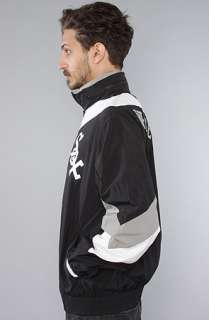 Mitchell & Ness The Chicago White Sox One on One Windbreaker in Black 