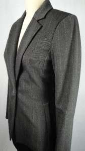 gray pinstripe 1 button long sleeve blazer w/ pockets Size 6 