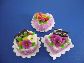Purple Cakes (M 2 cm) Handmade Dollhouse Miniatures 1  