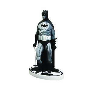   Black & White Statue Batman by Mike Mignola (Variant) Toys & Games