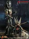 IN STOCK HOT TOYS 1/6 TRACKER Predator Hound Predators