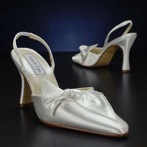 Touch Ups Ramona Size 5 ivory wedding shoes. Pointy toe, slingback 