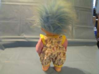 This VINTAGE 14 MAGIC TROLLS BABIES DOLL APPLAUSE W/ OUTFIT is in 